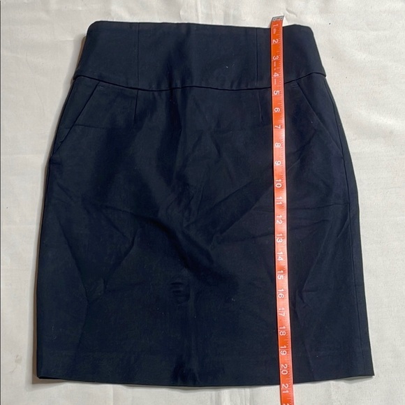 BANANA REPUBLIC Classic Black Women's Skirt - Picture 5 of 8